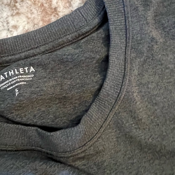 S Athleta Uptempo Short Sleeve Top Small Super Soft Cre Neck Exercise Workout - Picture 6 of 9